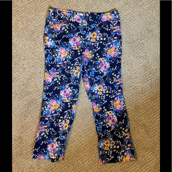 Laundry By Shelli Segal Pants - Floral Capri Pants